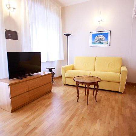 Sofia House With Private Parking Apartment Genoa Exterior photo