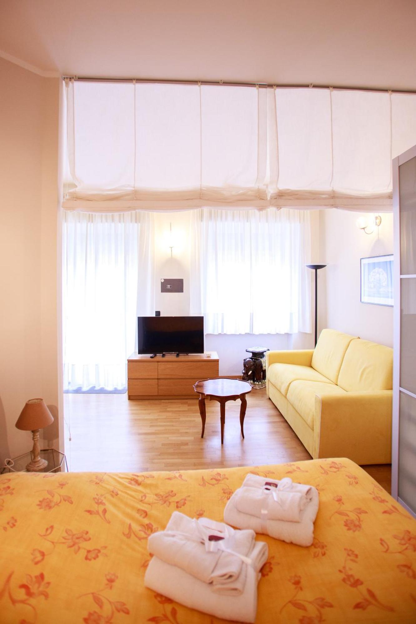 Sofia House With Private Parking Apartment Genoa Exterior photo